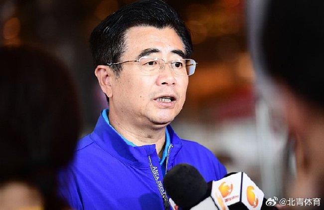 美女失禁狂尿视频