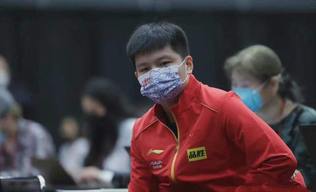 男同被绑着摸jiji